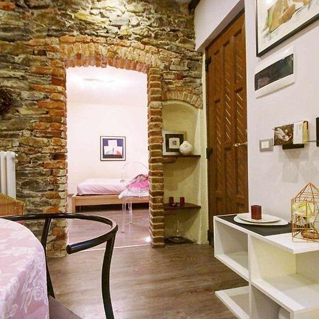 LA PERLA piccolo appartamento in piazza Orta San Giulio Esterno foto