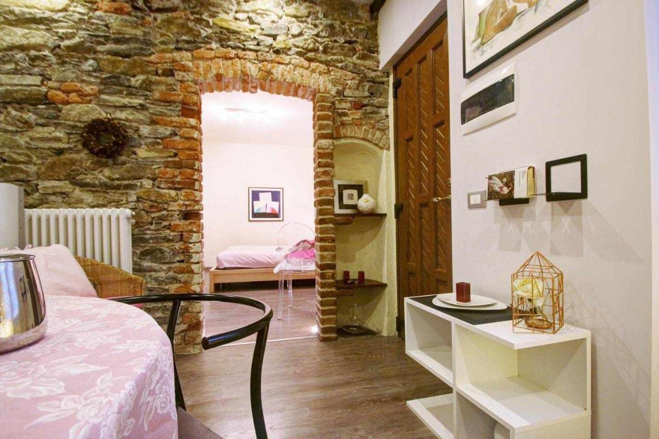 LA PERLA piccolo appartamento in piazza Orta San Giulio Esterno foto